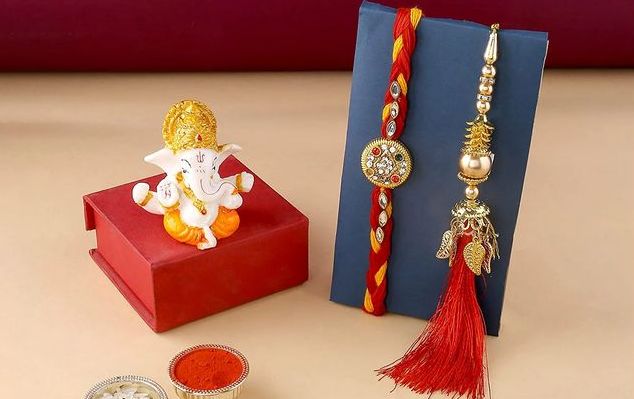 Rakhi With Chocolate Online
